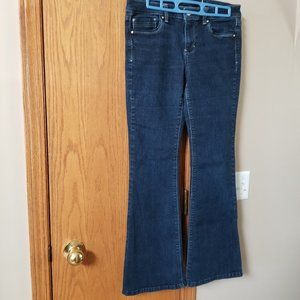 * 5/35 *  White House Black Market Mid Rise Flare Leg Jeans  Size 6S